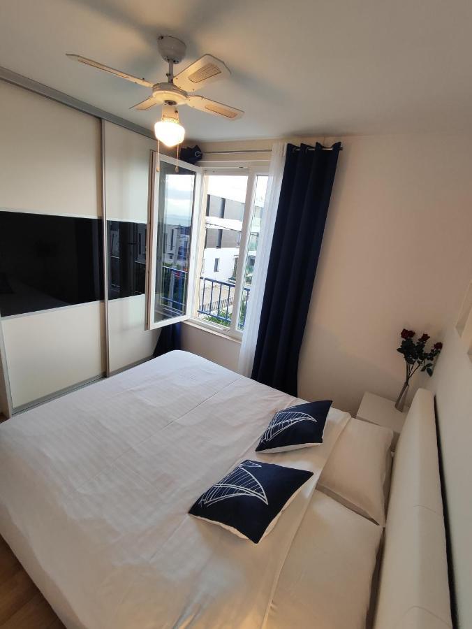 Beach Pearl Apartment สปลิท ภายนอก รูปภาพ